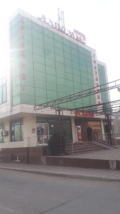 Alpamys Hotel Turkestan Turkistan Екстер'єр фото